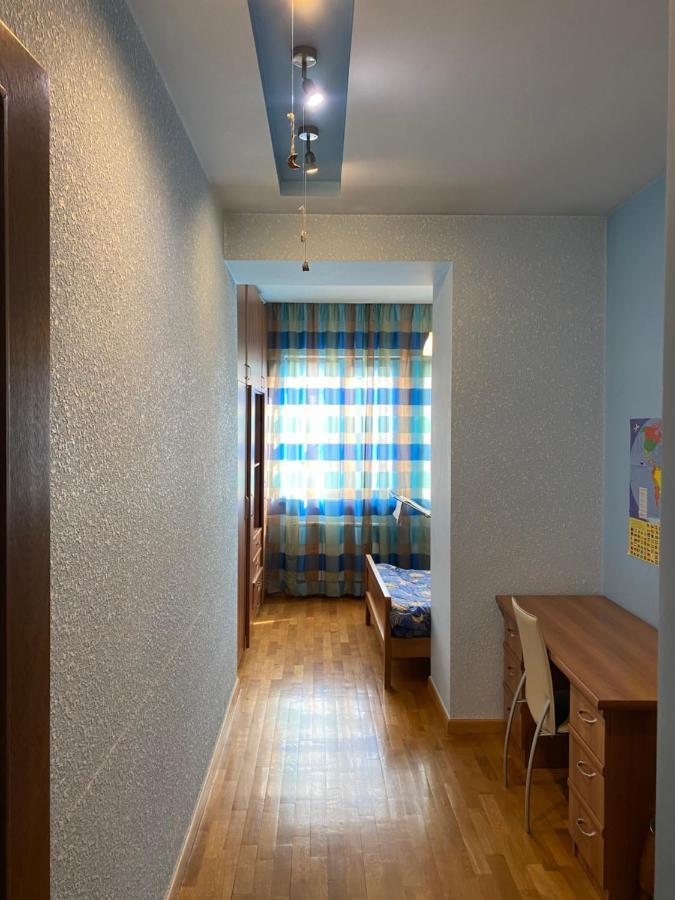 City Center Cute Flat 3 Rooms エレバン エクステリア 写真